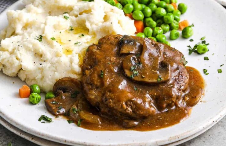 Salisbury-Steak-SpendWithPennies-111.jpg
